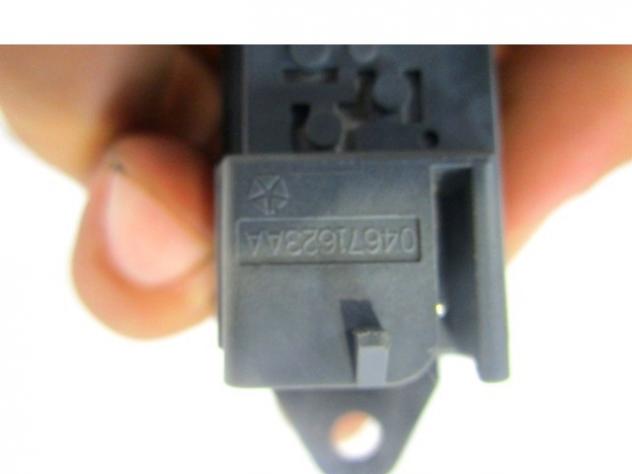 171543 04671623AA COMANDO INTERRUTTORE CHIUSURA INTERNA PORTE CHRYSLER PT CRUISER 2.0 B 104KW 5M 5P (2001) RICAMBIO USATO - Foto 2