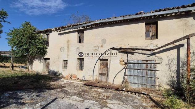 Un angolo di campagna tutto da riscoprire ? colli al metauro, san liberio
immersa nella quiete della campagna marchigiana, questa antica casa colonic - Foto 11