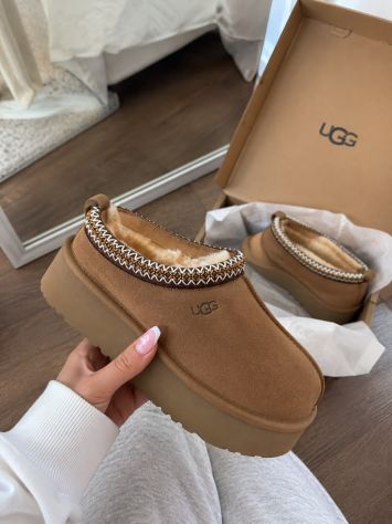 Sneakers Uniche e di Tendenza: Vendita al Dettaglio e in Lotto in Tutte le Tagli - Foto 3