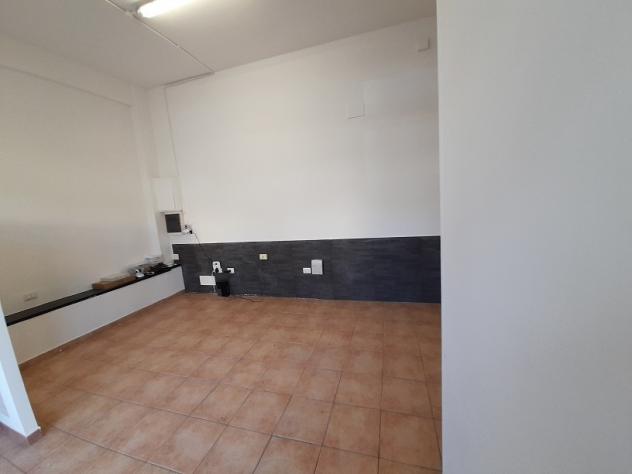 Locale commerciale in affitto a Ladispoli - Foto 6