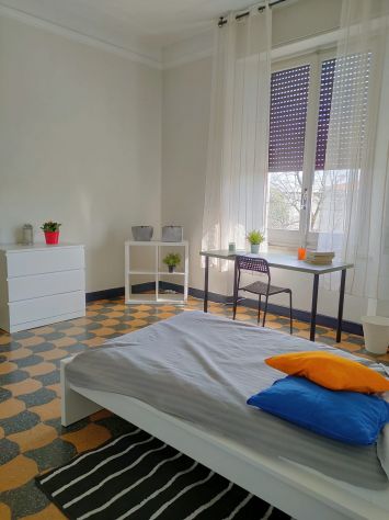 STANZA SINGOLA TUTTO INCLUSO PARMA CENTRO SOLO RAGAZZE - Foto 2