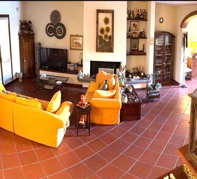 VILLINO di 7 vani e di 220 mq (POGGIO A CAIANO) rif. L1348_3 - Foto 13