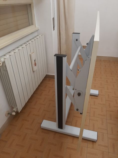 Tavolo tecnico da disegno