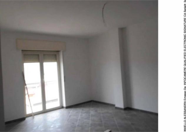 Immobile in asta di 194 m² con più di 5 locali e box auto in vendita a Campagna - Foto 3