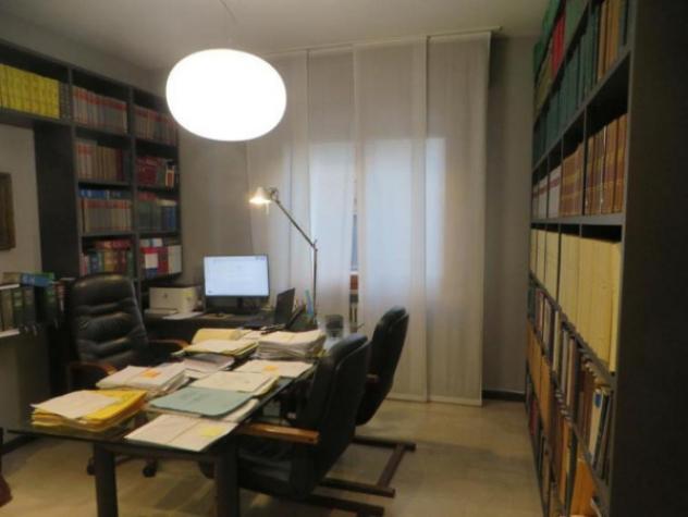 Immobile in asta di 123 m² con più di 5 locali e box auto in vendita a Rovigo - Foto 4