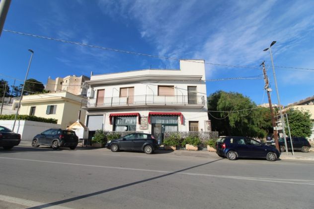 STABILE INDIPENDENTE VIA PROVINCIALE PER FRANCAVILLA FONTANA VILLA CASTELLI