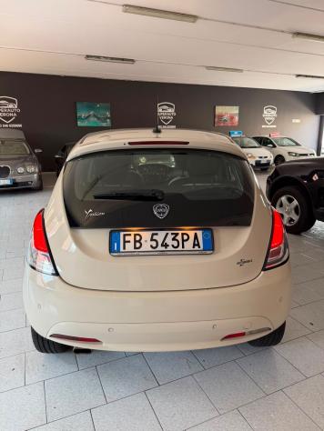 Lancia Ypsilon 1.3 MJT 16V 95 CV 5 porte S&S Platinum - Foto 5