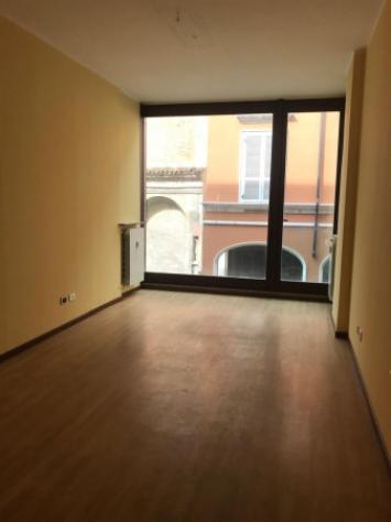 Immobile di 90 m² in affitto a Piacenza