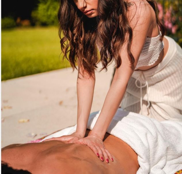CERCO MASSAGGIATRICE - FORMAZIONE MASSAGGIO TANTRA. Tel:3758885198