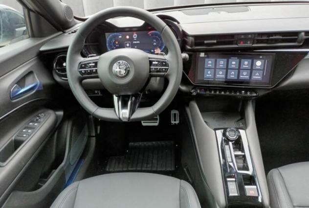 Alfa Romeo Junior 1.2 136 CV Hybrid eDCT6 Speciale - Foto 7