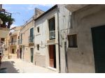 Scicli, minimalismo nel cuore del centro storico