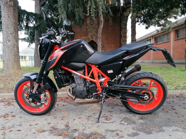 KTM 690 DUKE R ABS - Tagliandata - Gommata - Foto 5