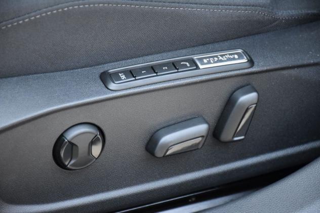 Volkswagen Golf 2.0 TDI SCR Style *FULL LED, SEDILI ELETTRICI* - Foto 9
