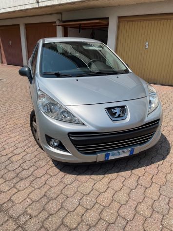 Auto ben tenuta con pochi chiolometri