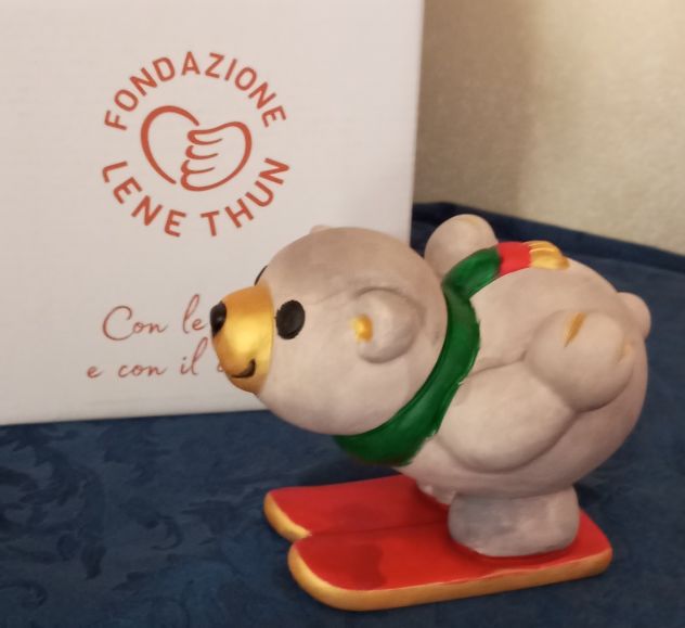 Thun – Orso Polare Paul Piccolo Con Sci Fondazione Lene Thun ETS - Foto 5