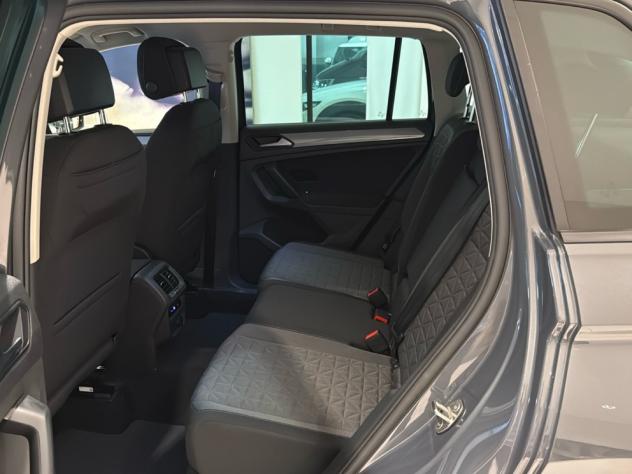 Volkswagen Tiguan 2.0 TDI SCR Adaptive Cruise Fari LED Sensori DAB - Foto 8