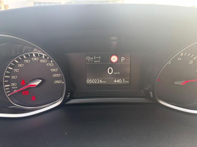 Peugeot 308 Allure PureTech 130cv EAT8 S&S aut. - Foto 2