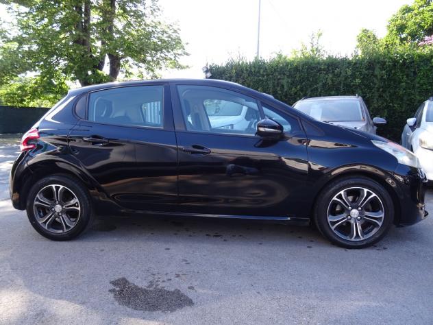 Peugeot 208 1.4 95 CV 5p. ( ( ( G P L ) ) ) - Foto 6