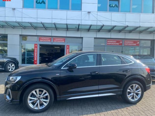 AUDI Q3 SPB 35 TDI S tronic S line edition rif. 24166649 - Foto 2