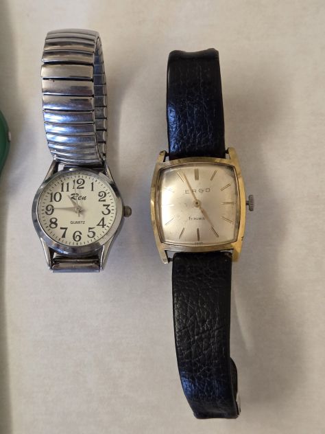 Orologi in stock da donna guasti (5 pz) per recupero pezzi di ricambio - Foto 6