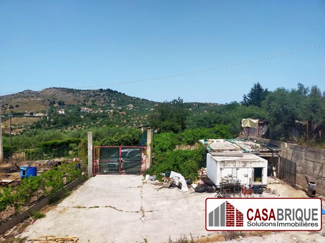 Struttura grezza panoramica con giardino, vista mare e monti - Foto 6