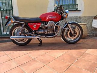 Moto Guzzi V7 s