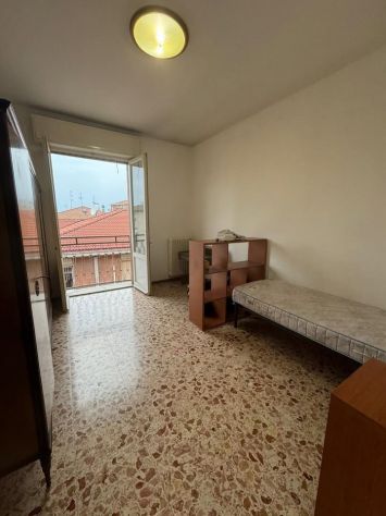 Stanza singola per STUDENTESSE in zona Ospedale