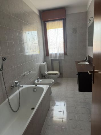 QUADRILOCALE ARREDATO IN ZONA SAN LAZZARO - Foto 6