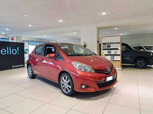 Toyota Yaris Yaris III 2011 5p 1.4 d-4d Lounge - Foto 4