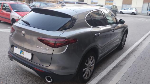 Alfa Romeo Stelvio 2.2 Turbodiesel 210 CV AT8 Q4 Executive - Foto 9