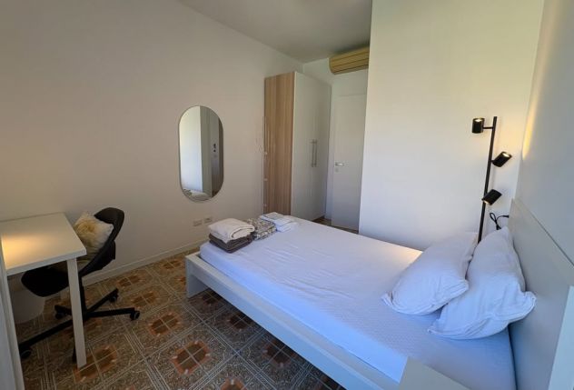 ROMA VIA LUCRINO – CAMERA/APPARTAMENTO PER STUDENTI LUISS – VICINO VIALE ROMANIA - Foto 2
