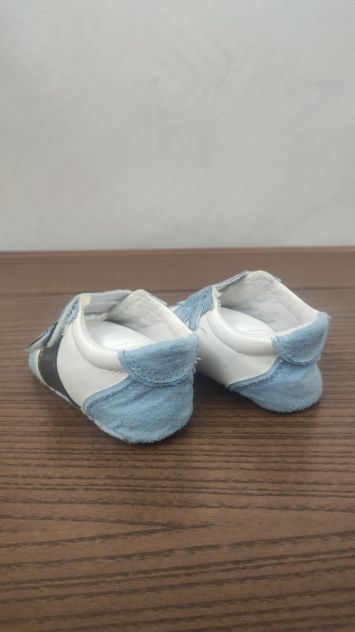 Scarpa misura 18 Pastello azzurro bianco e grigio - Foto 2