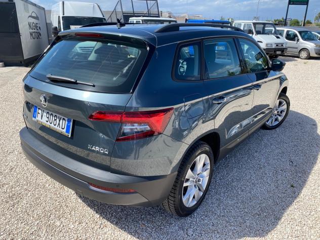 Skoda Karoq 1.6 TDI SCR DSG Ambition IVA ESPOSTA UNICO PROPIETARIO TAGLIANDI UFFICIALI SKODA - Foto 3