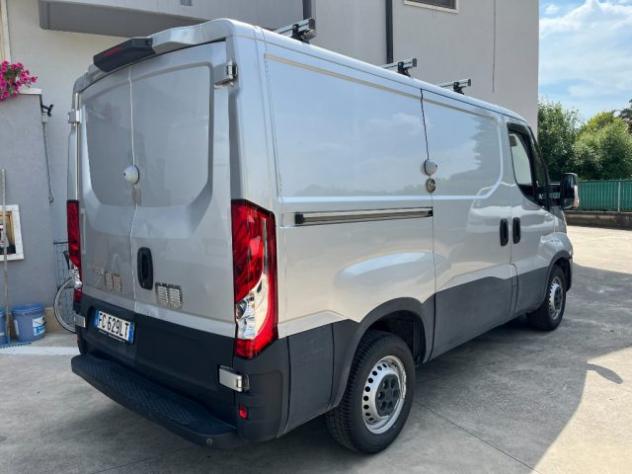IVECO Daily 33S11V 2.3 PC-TN Furgone L1 H1 rif. 23816519 - Foto 4