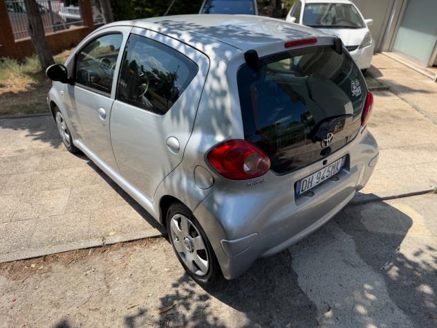 Toyota Aygo 1.0 12V VVT-i 5 porte - Foto 3