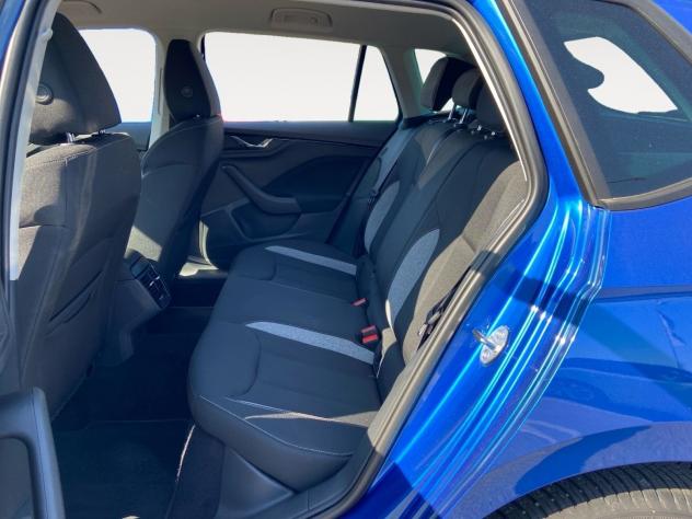 Škoda Kamiq 1.0 TSI Black Dots DSG 85kW - Foto 10
