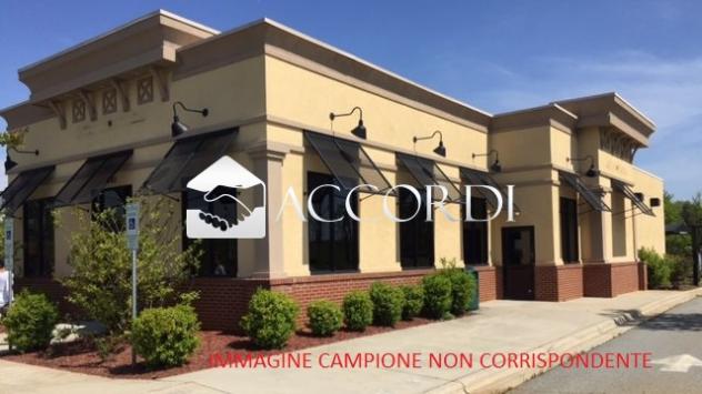 NEGOZIO di 1 vani e di 900 mq (ASOLO) rif. AN301