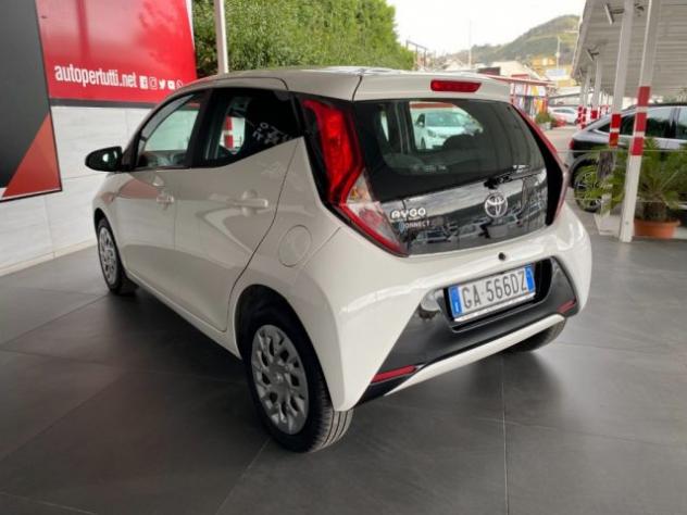TOYOTA Aygo Connect 1.0 VVT-i 72 CV 5p x-play rif. 20379242 - Foto 4