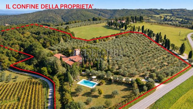 Edificio storico con piscina, annessi e terreno - Foto 3