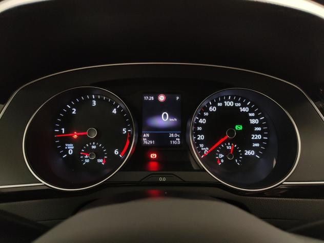 Volkswagen Passat Variant 2.0TDI EVO DSG Navi FariLED ClimaBizona - Foto 10