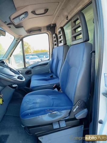 IVECO Daily 35C12D 2.3 Hpi + IVA 22% rif. 23908326 - Foto 8