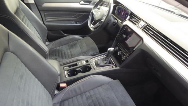 VOLKSWAGEN Passat Variant 2.0 TDI SCR 190 CV DSG Highline BMT rif. 23922446 - Foto 8