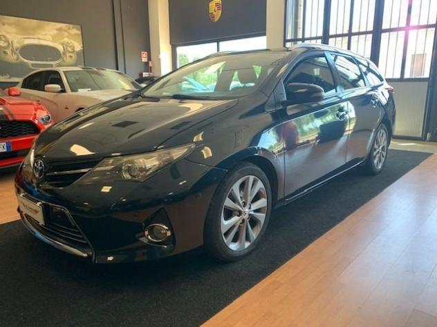 TOYOTA Auris Touring Sports 2.0 D-4D LOUNGE rif. 24069636 - Foto 2