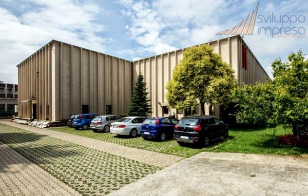 CAPANNONE IN VENDITA A BRUGHERIO