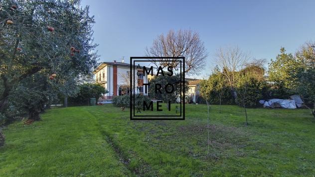 CASA INDIPENDENTE di 9 vani e di 210 mq (ALTOPASCIO) rif. 3486 - Foto 6