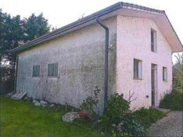 Immobile in asta di 287 m² con più di 5 locali e box auto in vendita a Ariano nel Polesine - Foto 2