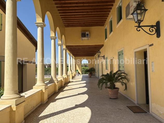 APARTMENT IN A RESIDENTIAL COMPLEX FOR RENT IN VICENZA - Foto 3