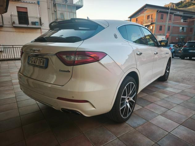 Maserati Levante SQ4 V6 430 CV TETTO - Foto 8