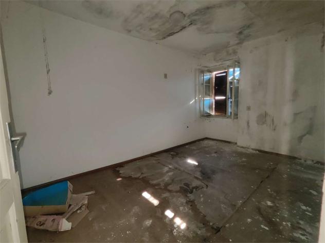 V000486 - CASA TERRACIELO DA RISTRUTTURARE - Foto 13