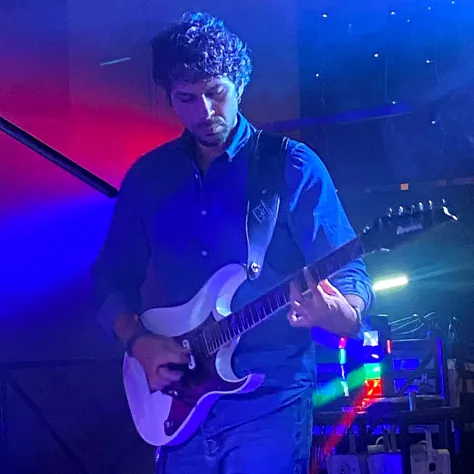 Lezioni di chitarra in presenza / online